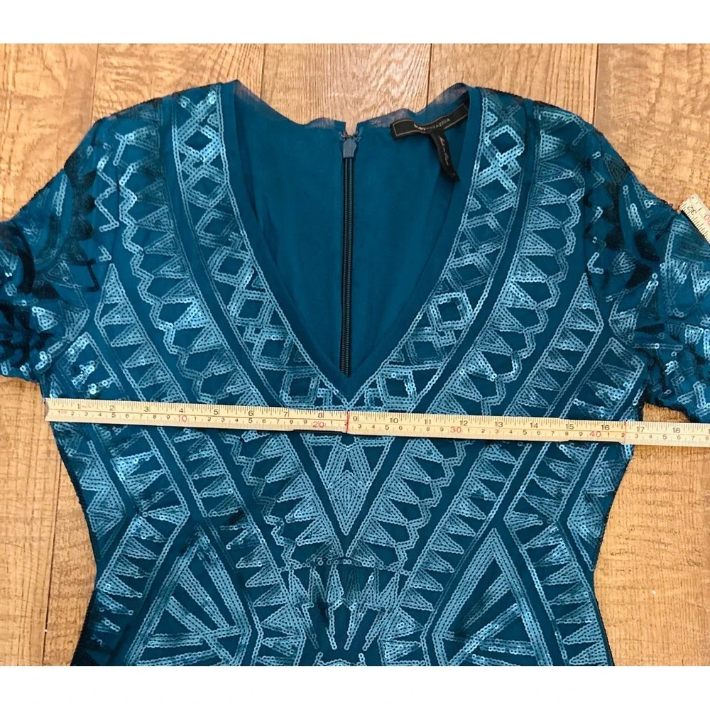 BCBGMAXAZRIA Teal Blue Sequin Geometric Long Sleeve V-Neck Bodycon Mini Dress M